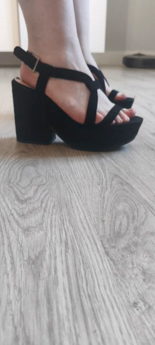 Sandalias de tacón negras