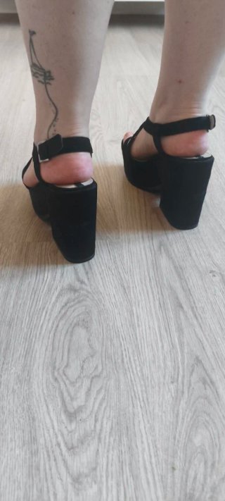 Sandalias de tacón negras