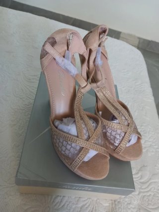 Scarpe tacco 12 Tg. 37 nuove.