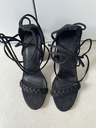 Sandalias tacón negras con cordones T.35