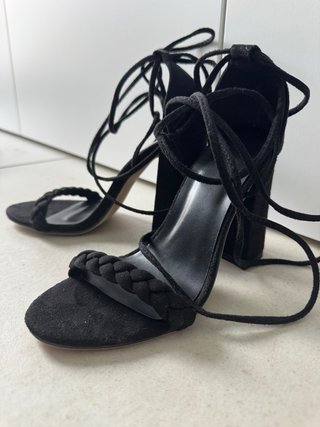 Sandalias tacón negras con cordones T.35