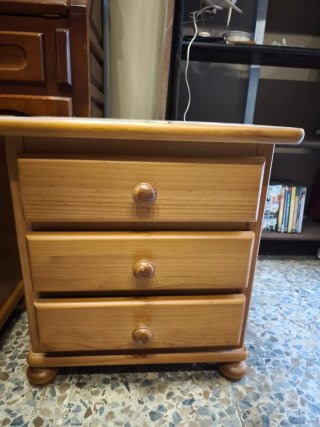 Mesitas de noche de madera perfecto estado