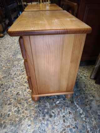 Mesitas de noche de madera perfecto estado