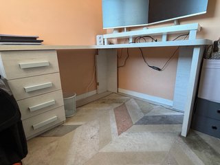 Mesa de oficina en L de madera