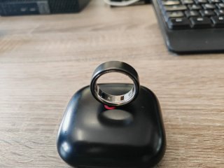 Oura Ring 4 - size 11 - Stealth