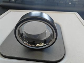 Oura Ring 4 - size 11 - Stealth