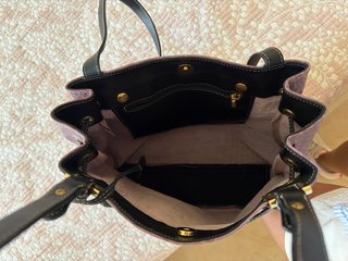 Bolso Morado y Negro Piel Cocodrilo
