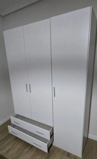 Armario nuevo madera y cajones