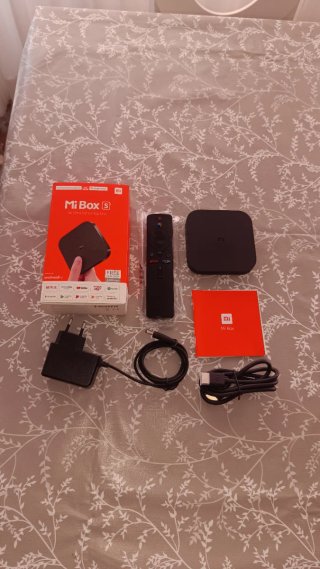 TV 32 + Xiaomi Mi Box S
