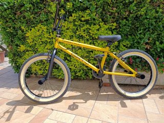 Bicicleta BMX Amarilla Dirty de 20 pulgadas