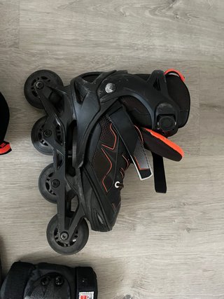 Patines ajustables T. 35-38 + Protecciones