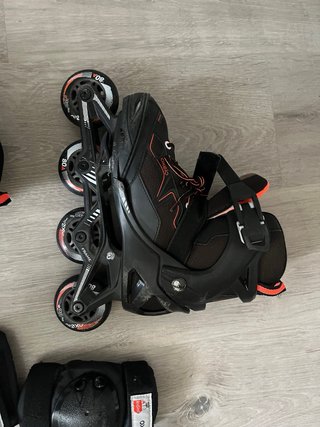 Patines ajustables T. 35-38 + Protecciones