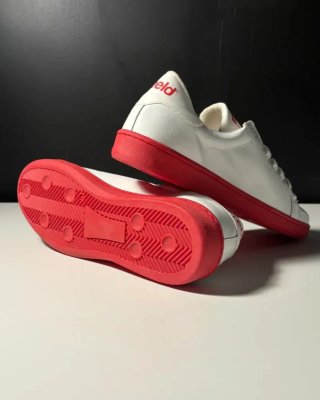 Zapatillas Rebeld de Piel Blancas con suela Roja