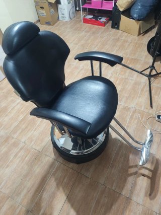 Sillón de peluquería negro