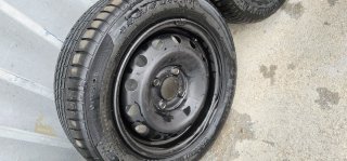 Neumáticos 185/60R14 con llantas 4 agujeros