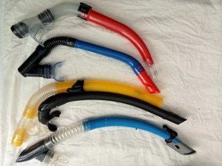 Tubos de buceo varios colores