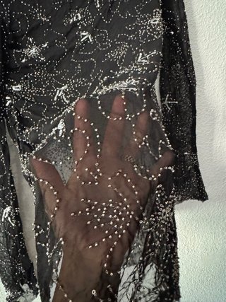 Camiseta Zara abalorios negra manga larga