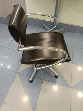 Sillón profesional peluquería negro