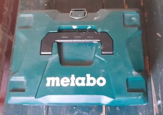 Sierra de sable Metabo 18V LiHD con cargador y bat