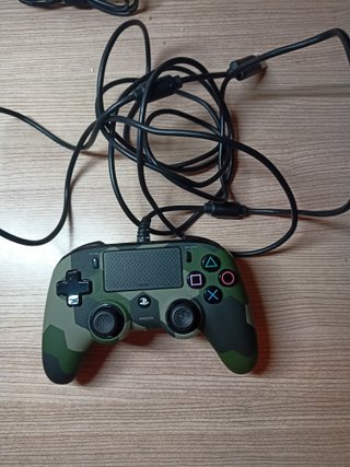 Mando Nacon PS4 Alámbrico Camuflaje