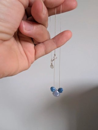 Gargantilla Calcedonia y Ópalos Azul