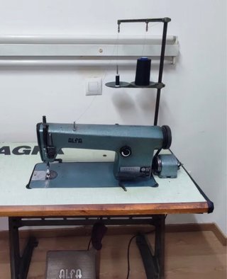 Máquina de coser industrial Alfa Modelo 157 303