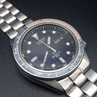 Seiko SQ Sports 100 Pepsi Reloj