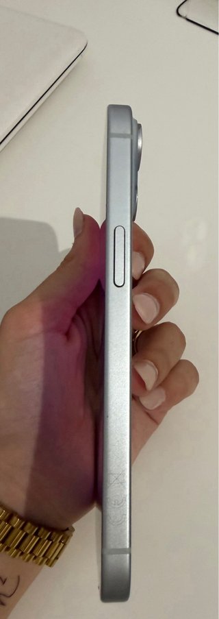 iPhone 15 128GB 86% Batería