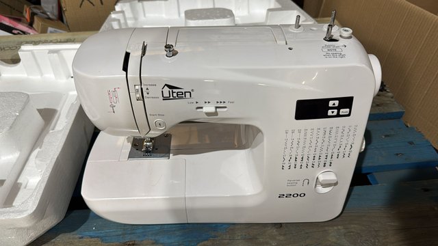 - Uten máquina coser portátil eléctrica LED