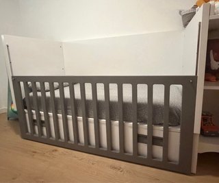 Maxi cuna blanca y gris
