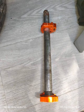 Eje Rueda Trasera KTM Naranja