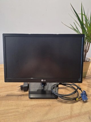 Pantalla LG LED Negra 19'