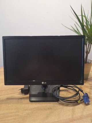 Pantalla LG LED Negra 19'