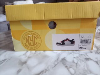 Zapatillas New York City (NYC) rojas y blancas