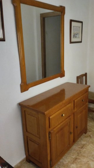Mueble de entrada de madera