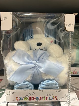Muñeco y manta de bebé