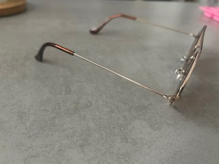 Gafas de sol rombo doradas y marrones