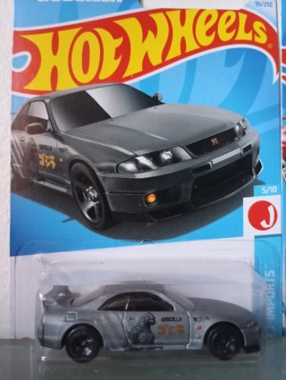Hot Wheels Godzilla Nissan Skyline R33