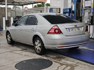 OCASION FORD MONDEO PEGATIAN B🟡