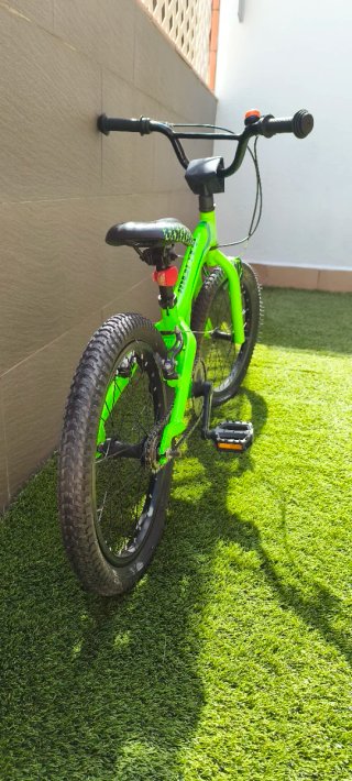 Bicicleta Monty 104 con ruedines