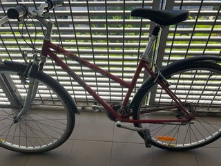 Bicicleta Decathlon Riverside Roja