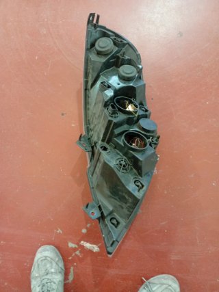 Faro derecho Renault Máster 2014