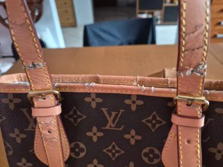 Borsa Louis Vuitton non originale con portamonete