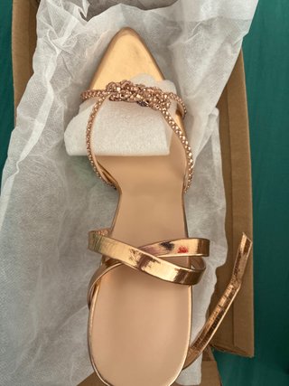 Sandalias doradas tacón alto talla 39