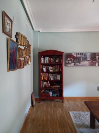Estantería de madera