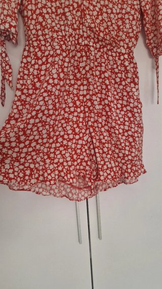 Mono corto estampado floral rojo talla XS
