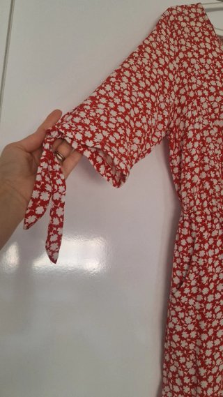 Mono corto estampado floral rojo talla XS