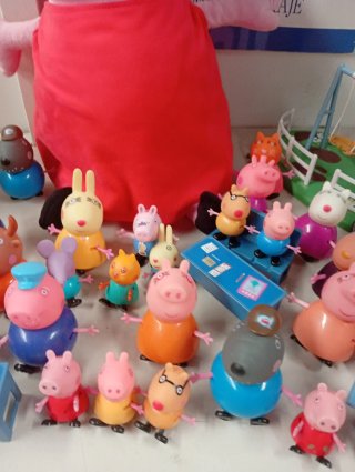 Lote Figuras Peppa Pig y Accesorios