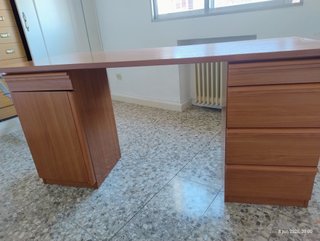 Mesa de estudio/despacho de madera