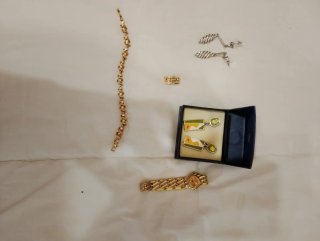 Lote de Joyas: Pulsera, Pendientes y Reloj